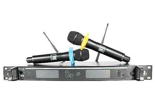 Micro không dây Shure UR-12D, khoảng cách kết nối đến 80m